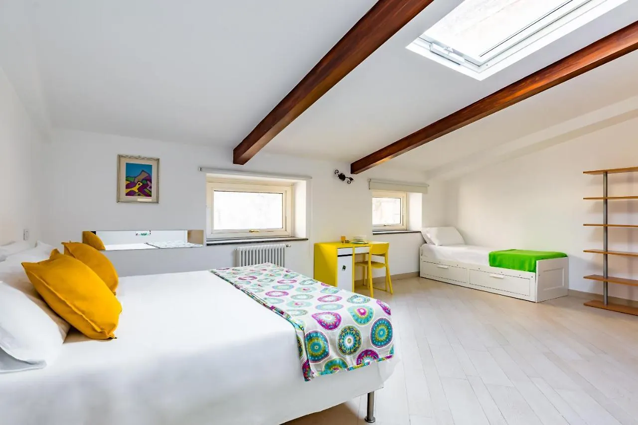 Apartment With Balcony In Palazzo Diaz By Wonderful Italy Napoli